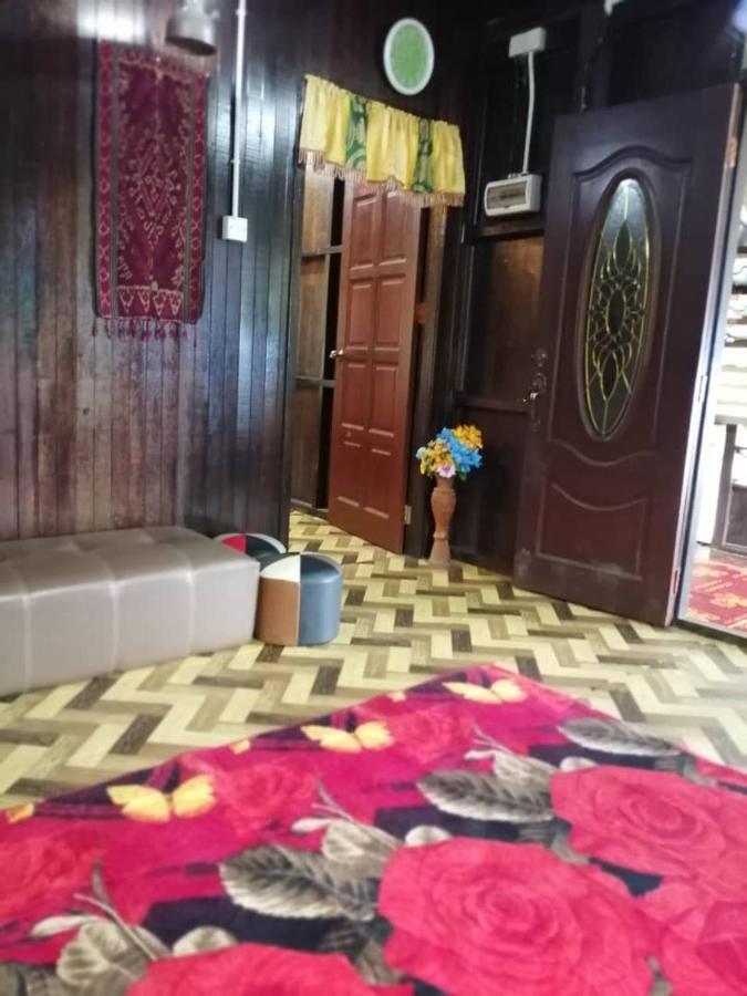 Homestay Warisan Bonda Masjid Tanah/Melaka エクステリア 写真