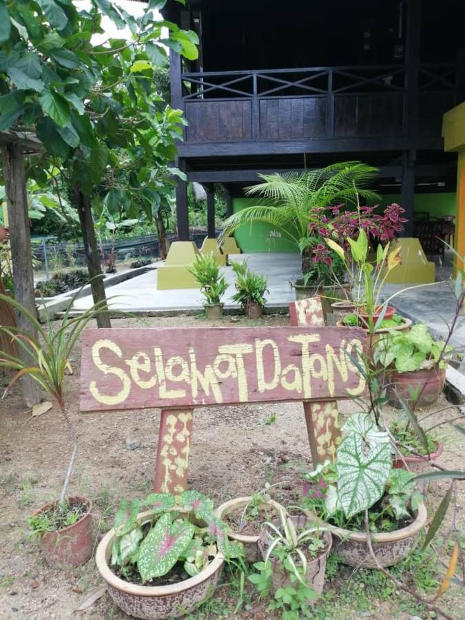 Homestay Warisan Bonda Masjid Tanah/Melaka エクステリア 写真