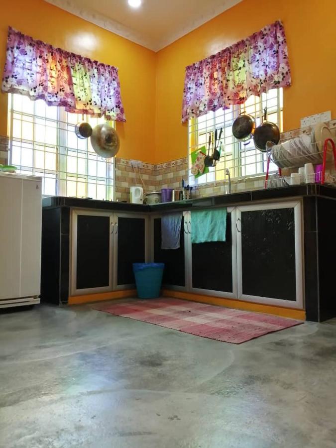 Homestay Warisan Bonda Masjid Tanah/Melaka エクステリア 写真